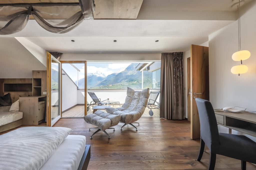 Hotel Schlosswirt Шена Екстериор снимка